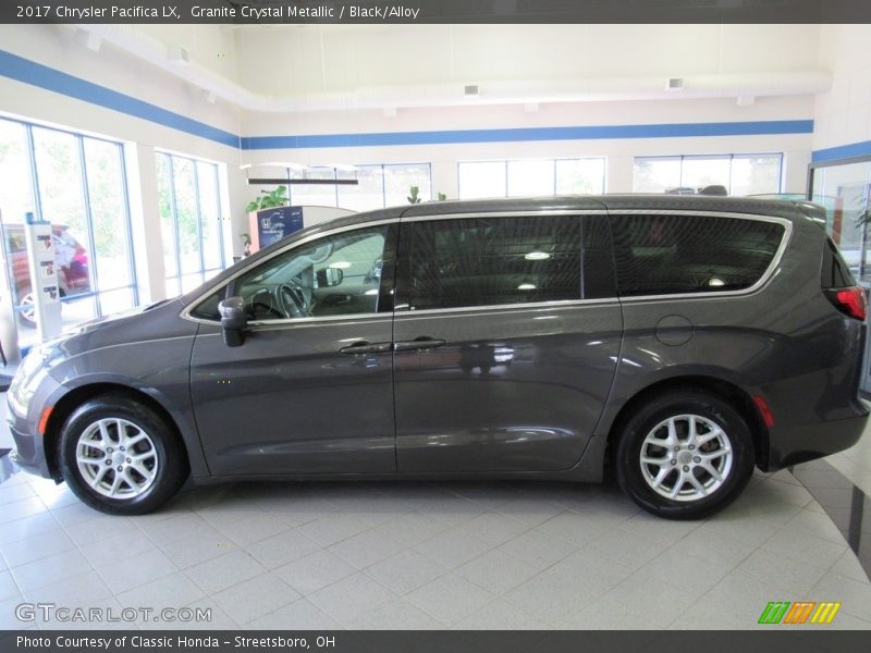 Granite Crystal Metallic / Black/Alloy 2017 Chrysler Pacifica LX