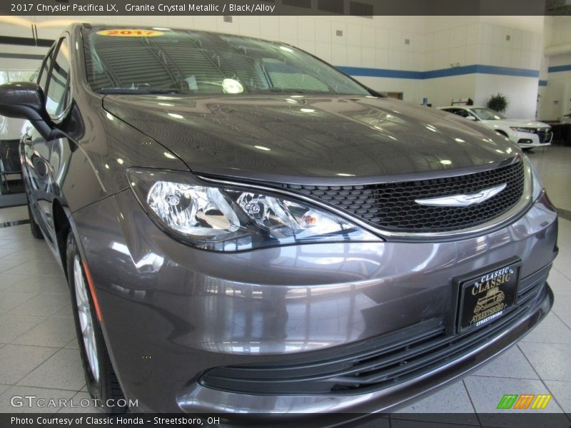 Granite Crystal Metallic / Black/Alloy 2017 Chrysler Pacifica LX