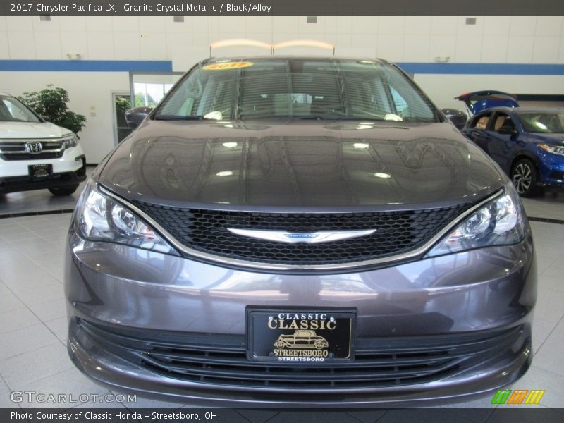 Granite Crystal Metallic / Black/Alloy 2017 Chrysler Pacifica LX