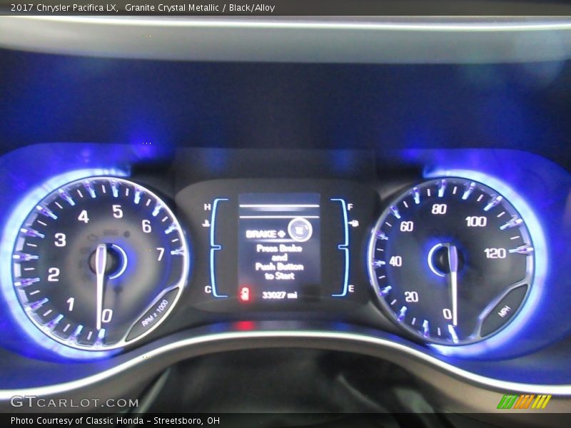Granite Crystal Metallic / Black/Alloy 2017 Chrysler Pacifica LX