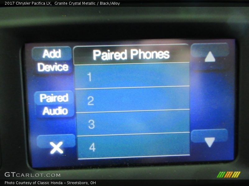 Granite Crystal Metallic / Black/Alloy 2017 Chrysler Pacifica LX