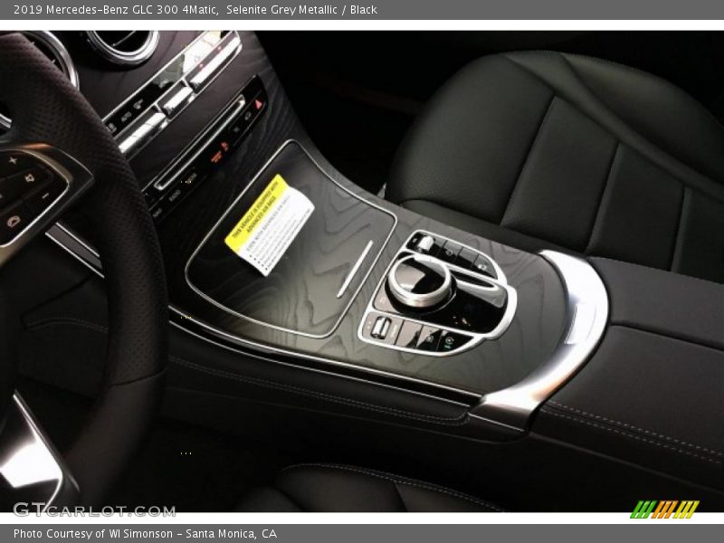 Selenite Grey Metallic / Black 2019 Mercedes-Benz GLC 300 4Matic