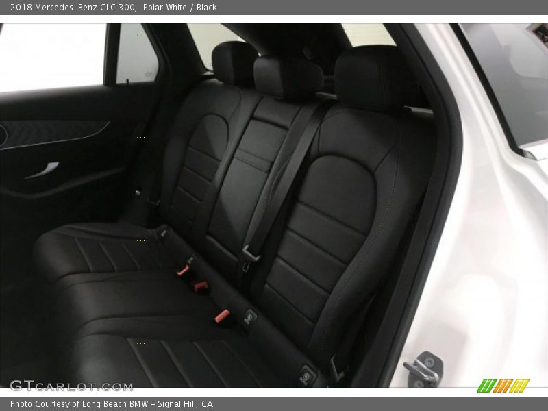 Polar White / Black 2018 Mercedes-Benz GLC 300