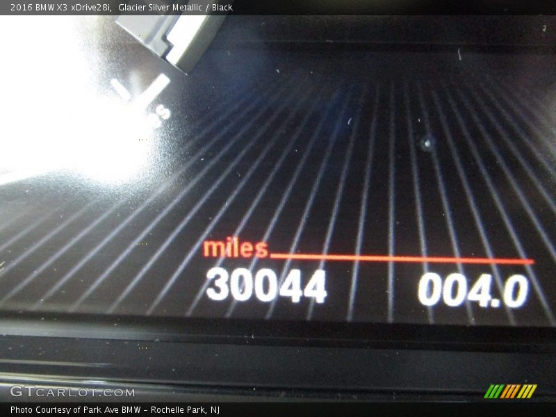 Glacier Silver Metallic / Black 2016 BMW X3 xDrive28i