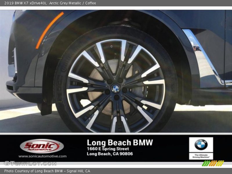 Arctic Grey Metallic / Coffee 2019 BMW X7 xDrive40i