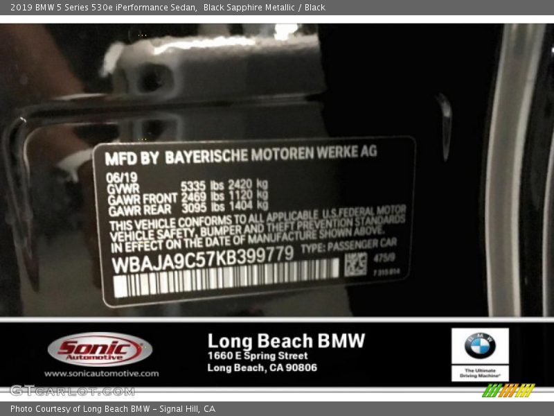 Black Sapphire Metallic / Black 2019 BMW 5 Series 530e iPerformance Sedan