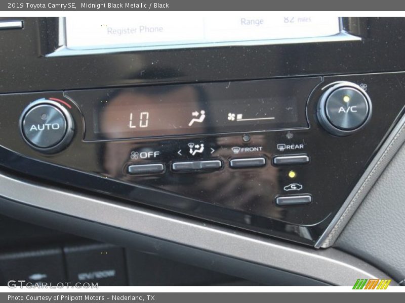Midnight Black Metallic / Black 2019 Toyota Camry SE