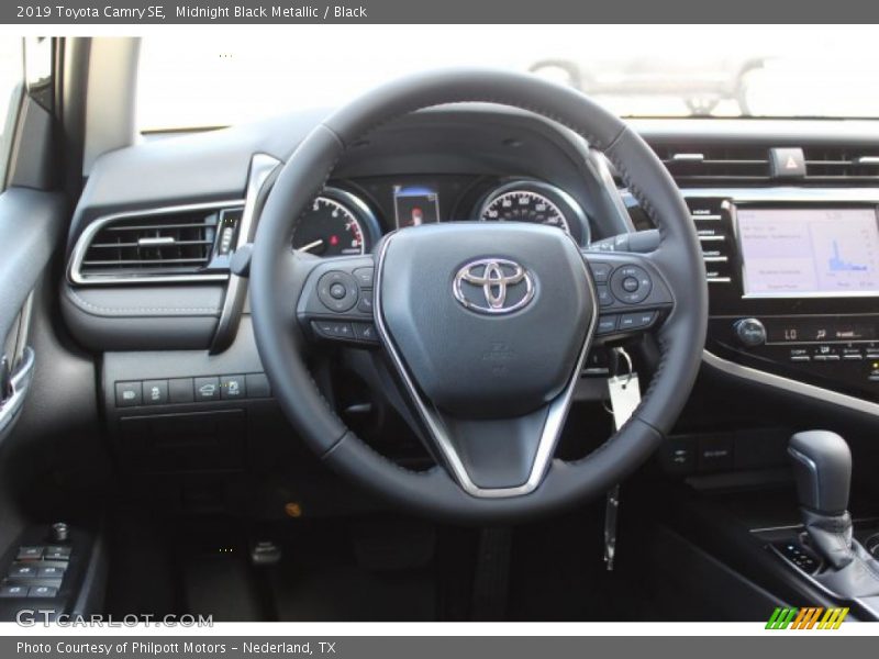 Midnight Black Metallic / Black 2019 Toyota Camry SE
