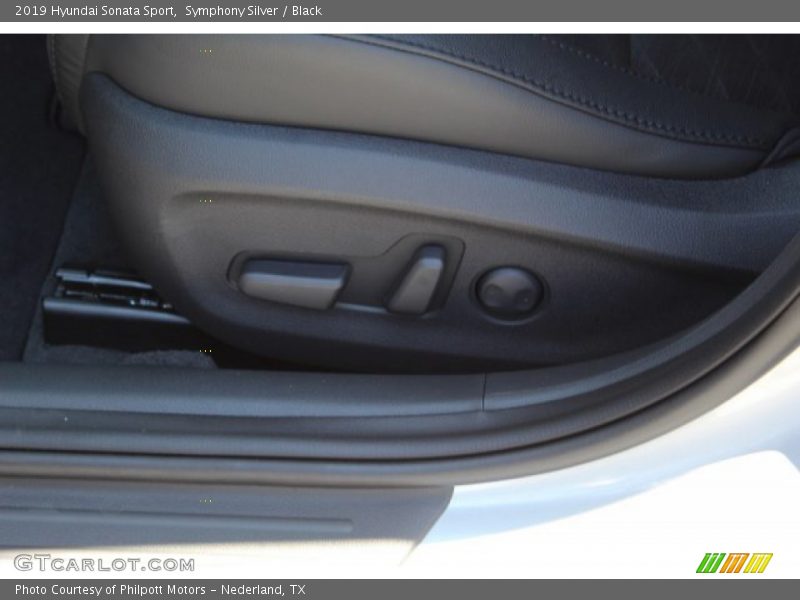 Symphony Silver / Black 2019 Hyundai Sonata Sport
