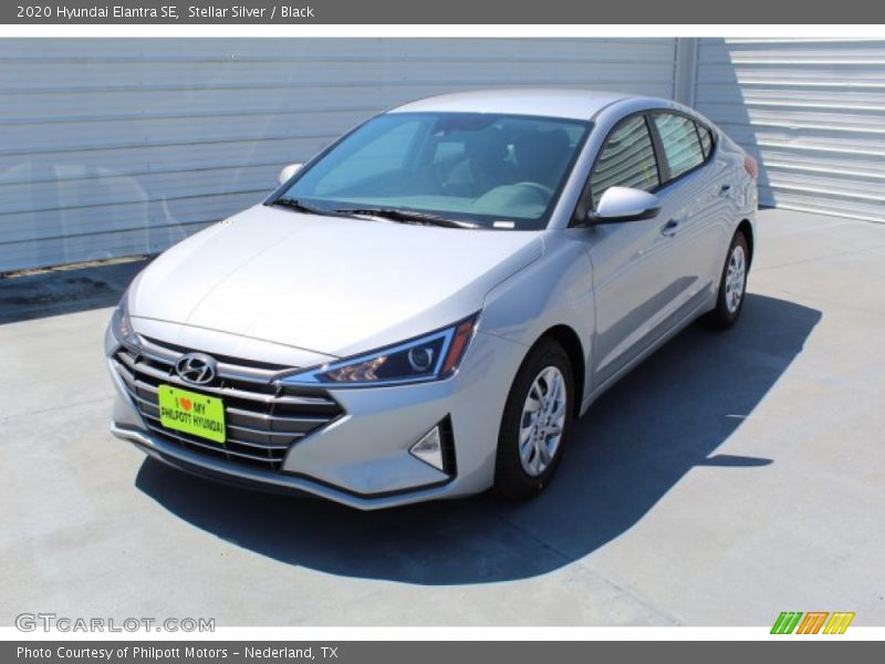 Stellar Silver / Black 2020 Hyundai Elantra SE