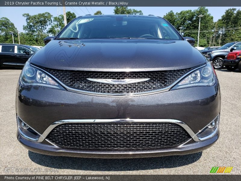 Granite Crystal Metallic / Black/Alloy 2019 Chrysler Pacifica Touring L