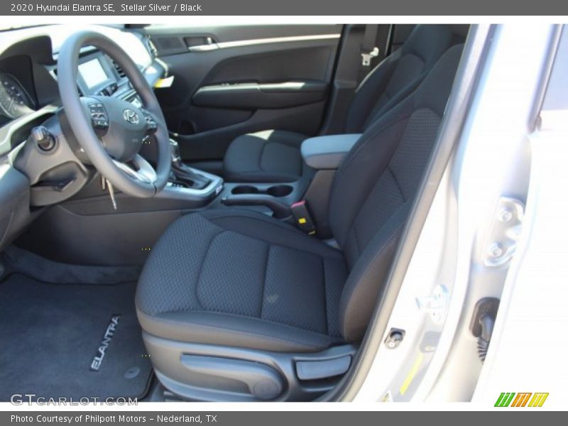 Stellar Silver / Black 2020 Hyundai Elantra SE