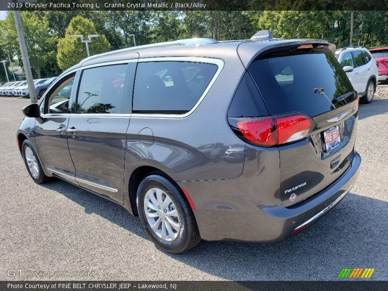 Granite Crystal Metallic / Black/Alloy 2019 Chrysler Pacifica Touring L
