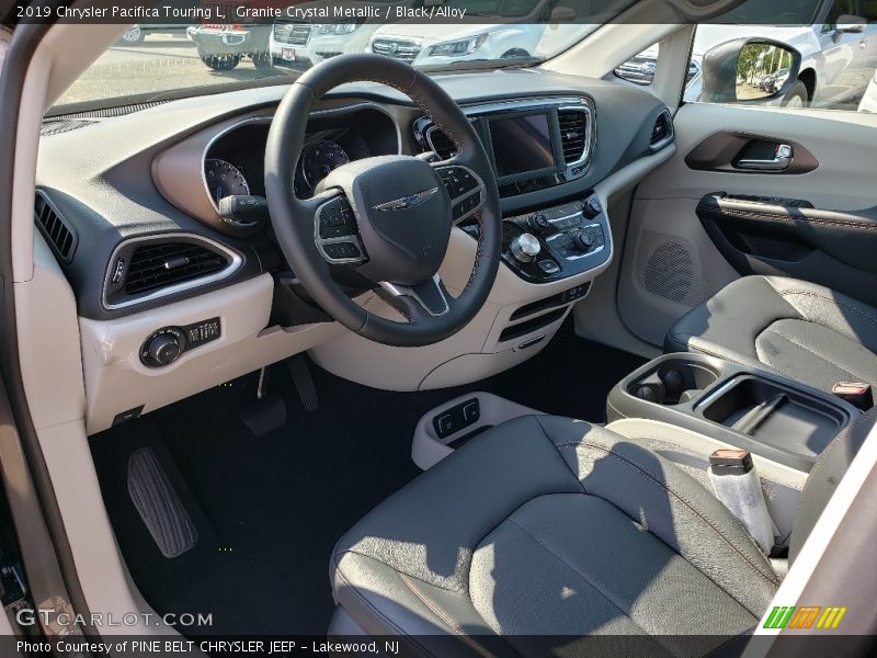 Granite Crystal Metallic / Black/Alloy 2019 Chrysler Pacifica Touring L