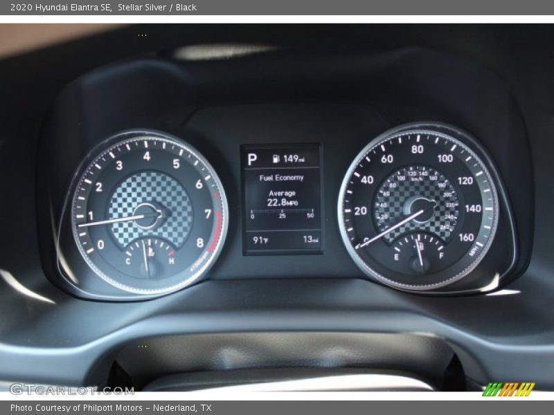 Stellar Silver / Black 2020 Hyundai Elantra SE