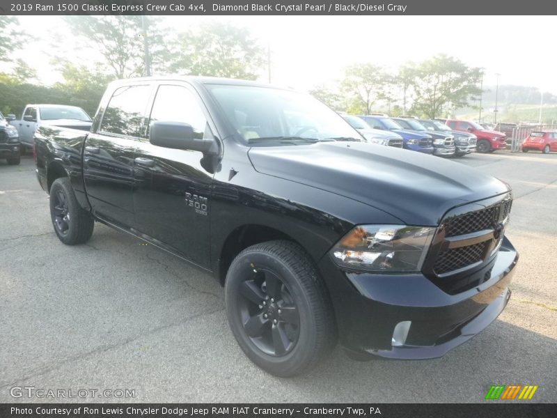 Front 3/4 View of 2019 1500 Classic Express Crew Cab 4x4