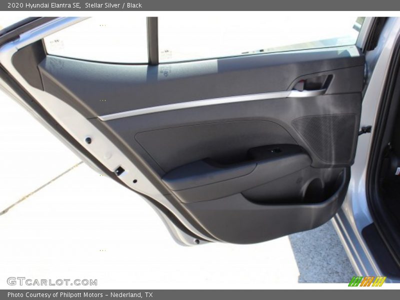 Stellar Silver / Black 2020 Hyundai Elantra SE