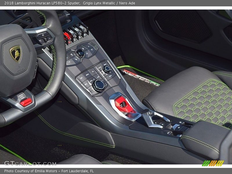Controls of 2018 Huracan LP580-2 Spyder