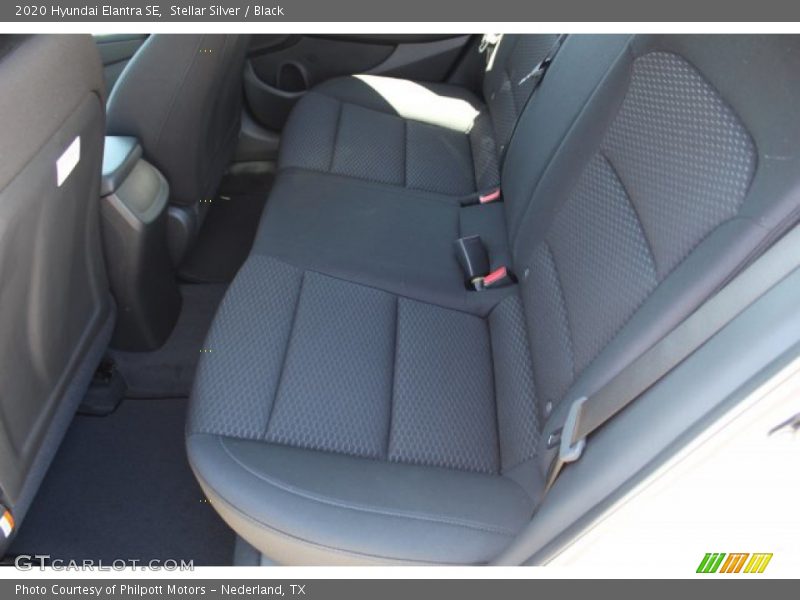 Stellar Silver / Black 2020 Hyundai Elantra SE