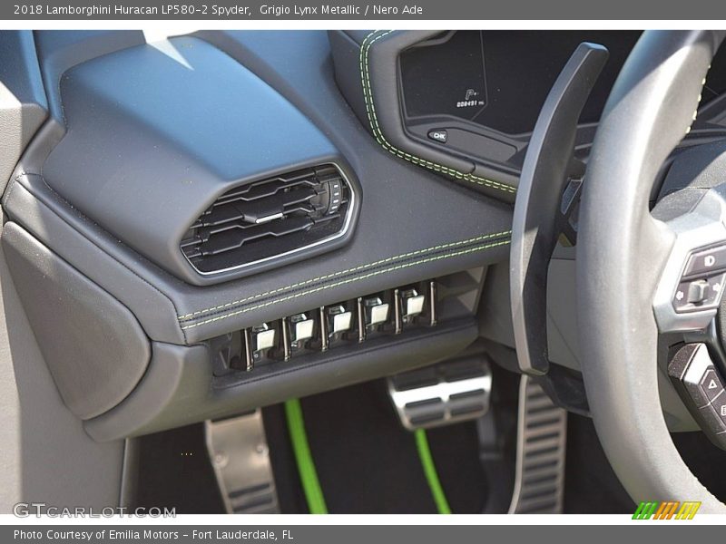 Controls of 2018 Huracan LP580-2 Spyder