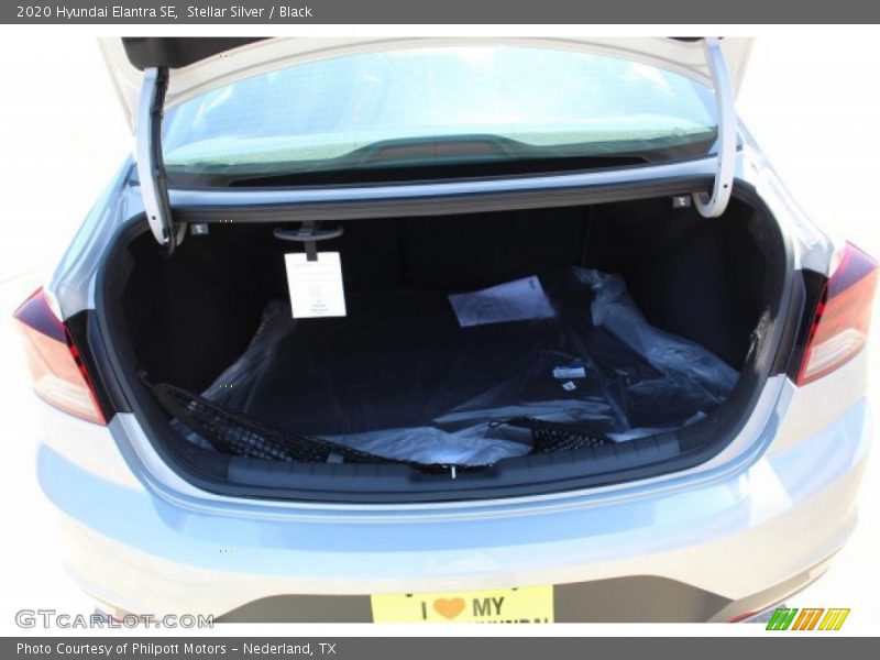 Stellar Silver / Black 2020 Hyundai Elantra SE