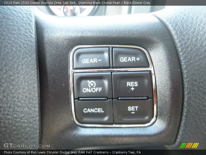 Diamond Black Crystal Pearl / Black/Diesel Gray 2019 Ram 1500 Classic Express Crew Cab 4x4