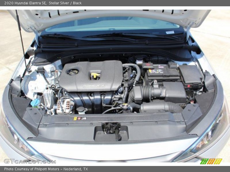 Stellar Silver / Black 2020 Hyundai Elantra SE