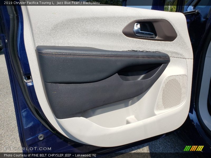 Jazz Blue Pearl / Black/Alloy 2019 Chrysler Pacifica Touring L