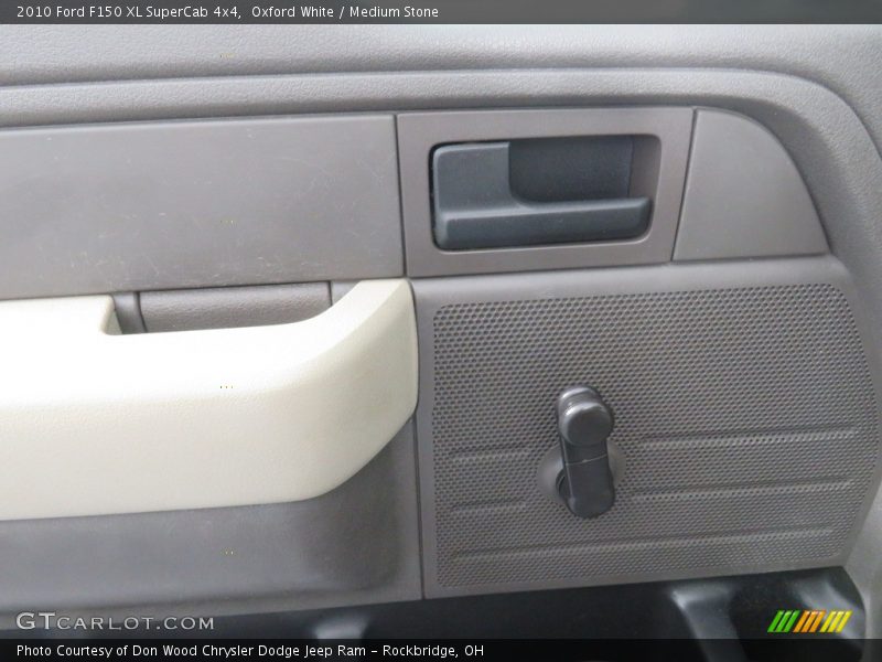Oxford White / Medium Stone 2010 Ford F150 XL SuperCab 4x4