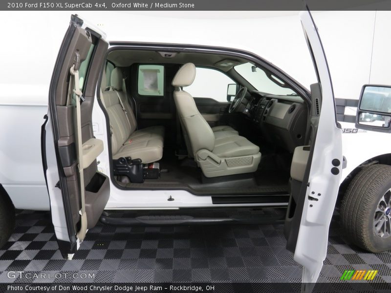 Oxford White / Medium Stone 2010 Ford F150 XL SuperCab 4x4