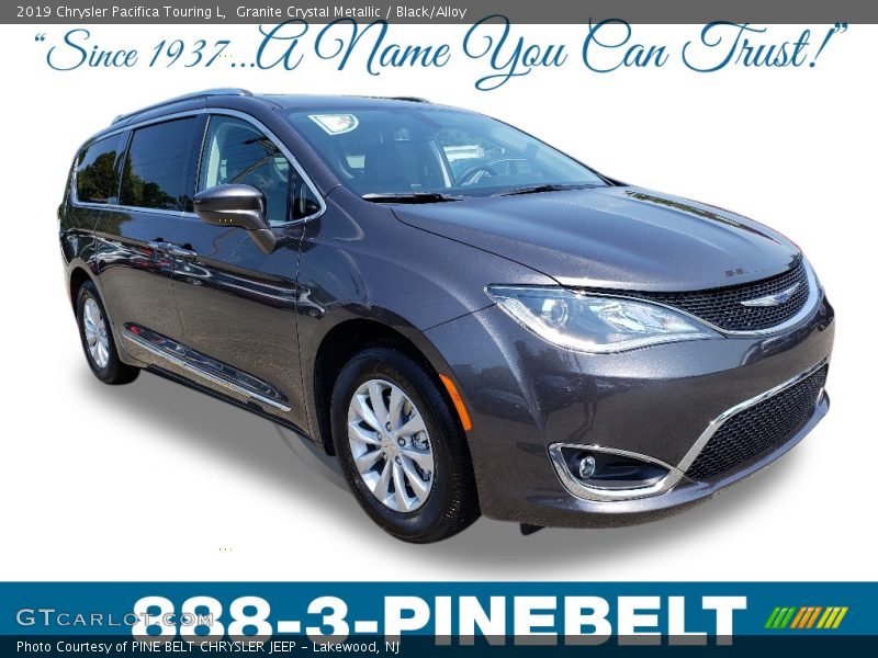Granite Crystal Metallic / Black/Alloy 2019 Chrysler Pacifica Touring L