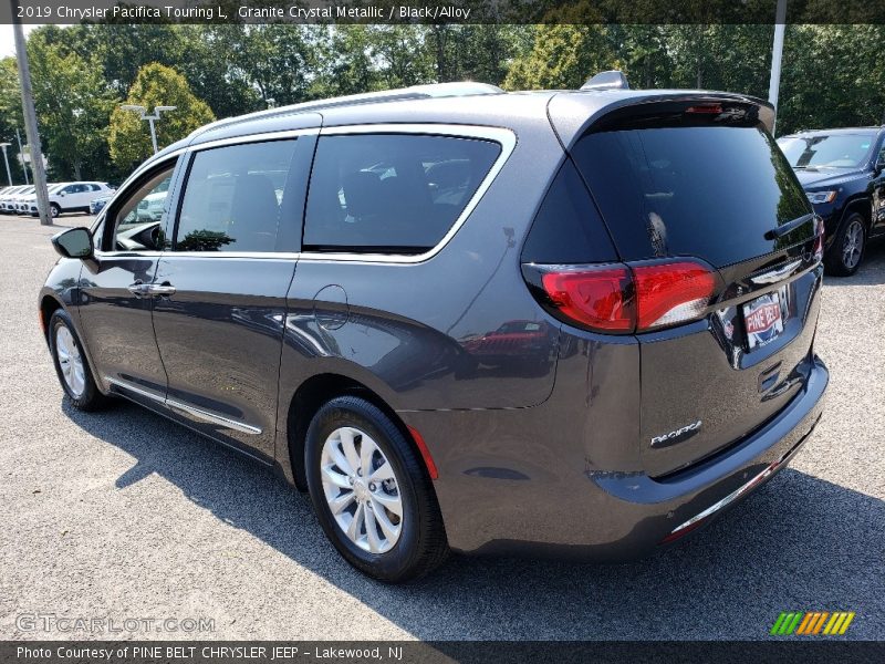 Granite Crystal Metallic / Black/Alloy 2019 Chrysler Pacifica Touring L