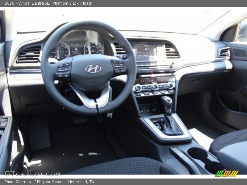 Phantom Black / Black 2020 Hyundai Elantra SE