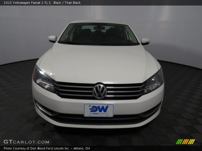 Black / Titan Black 2013 Volkswagen Passat 2.5L S