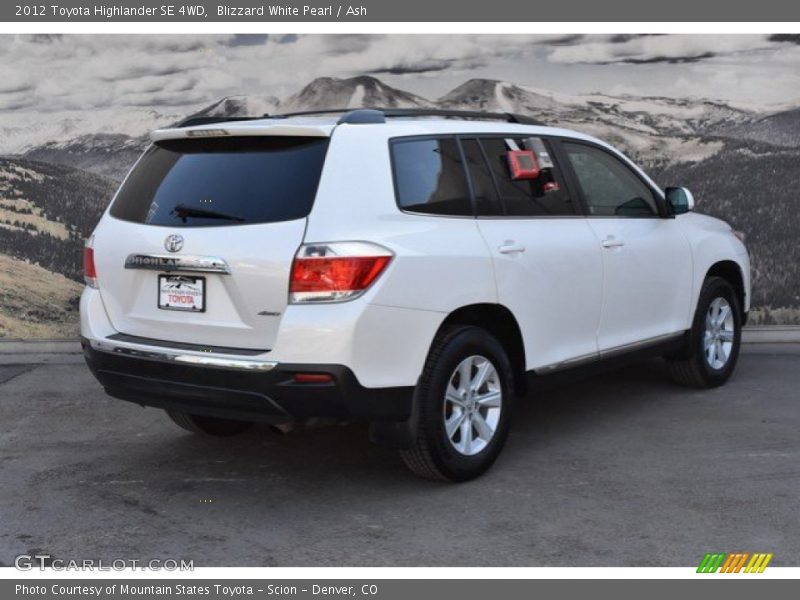 Blizzard White Pearl / Ash 2012 Toyota Highlander SE 4WD