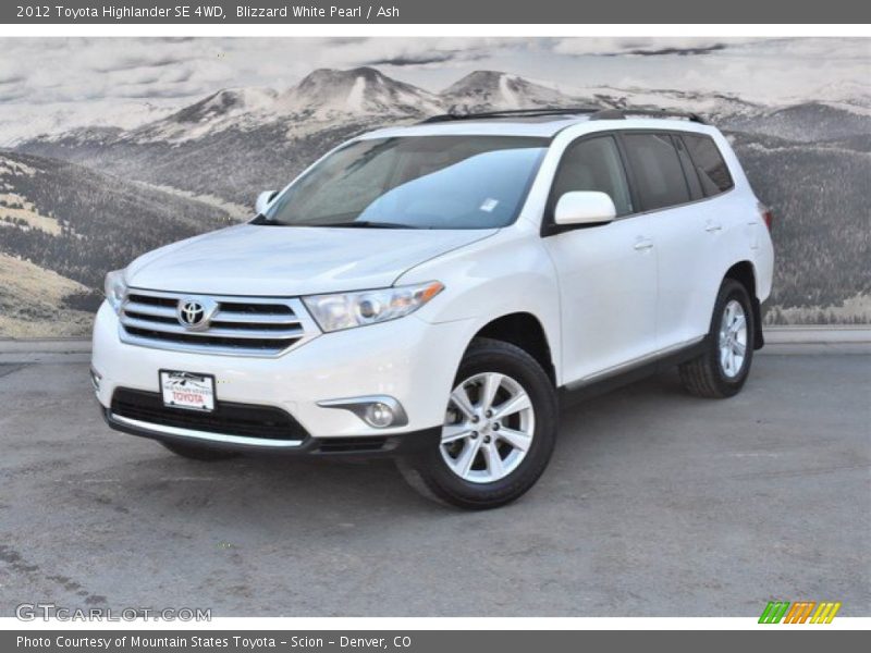 Blizzard White Pearl / Ash 2012 Toyota Highlander SE 4WD