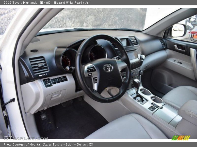 Blizzard White Pearl / Ash 2012 Toyota Highlander SE 4WD