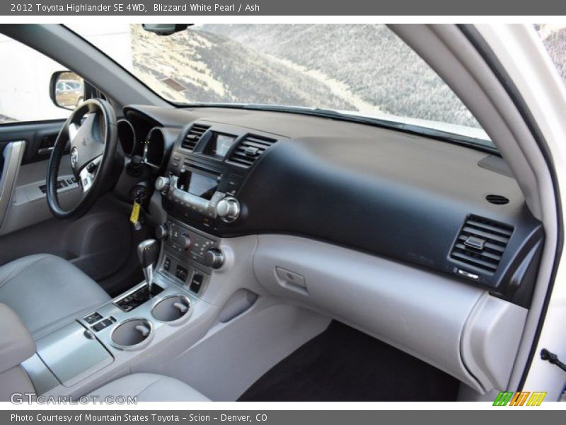 Blizzard White Pearl / Ash 2012 Toyota Highlander SE 4WD