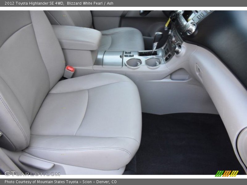 Blizzard White Pearl / Ash 2012 Toyota Highlander SE 4WD
