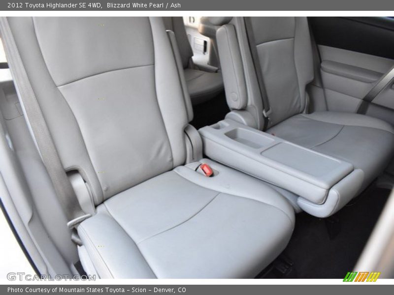 Blizzard White Pearl / Ash 2012 Toyota Highlander SE 4WD