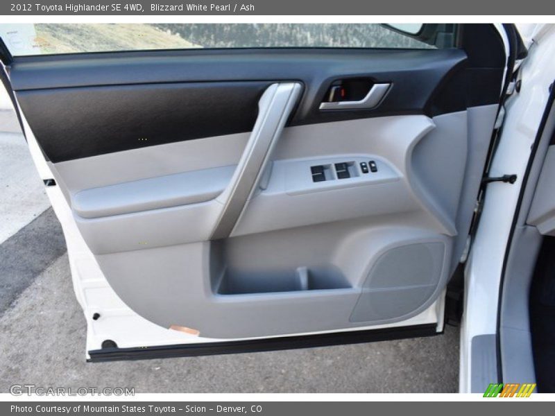 Blizzard White Pearl / Ash 2012 Toyota Highlander SE 4WD