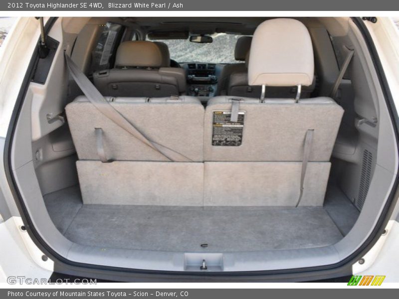 Blizzard White Pearl / Ash 2012 Toyota Highlander SE 4WD