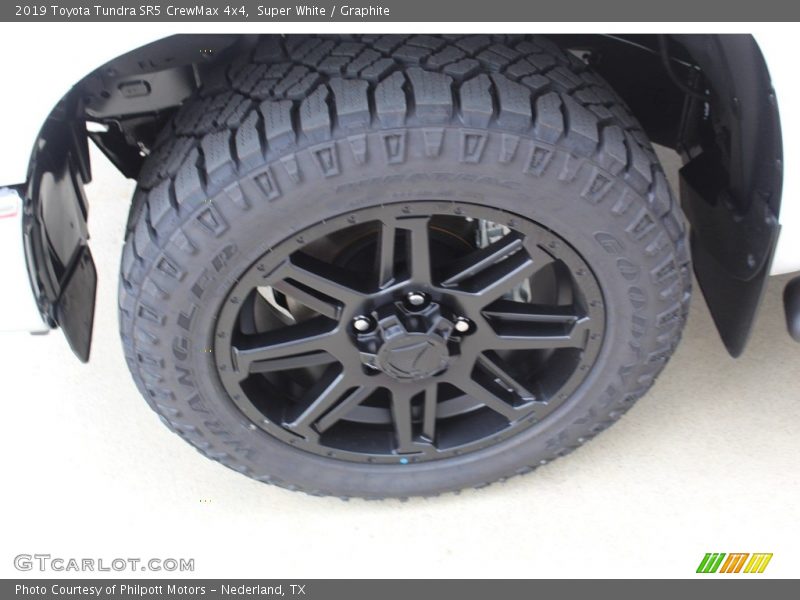 Super White / Graphite 2019 Toyota Tundra SR5 CrewMax 4x4