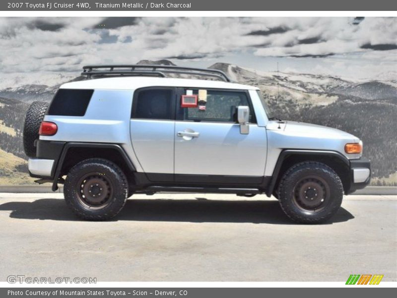 Titanium Metallic / Dark Charcoal 2007 Toyota FJ Cruiser 4WD