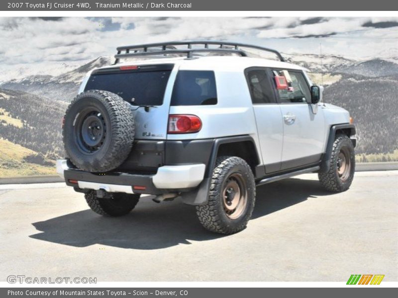 Titanium Metallic / Dark Charcoal 2007 Toyota FJ Cruiser 4WD