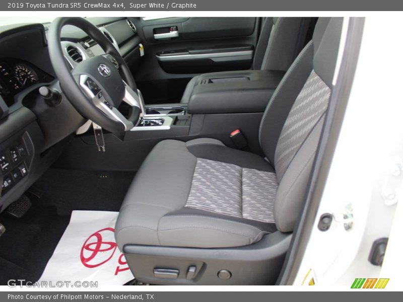 Super White / Graphite 2019 Toyota Tundra SR5 CrewMax 4x4