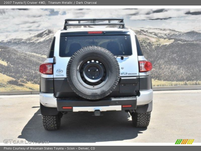 Titanium Metallic / Dark Charcoal 2007 Toyota FJ Cruiser 4WD
