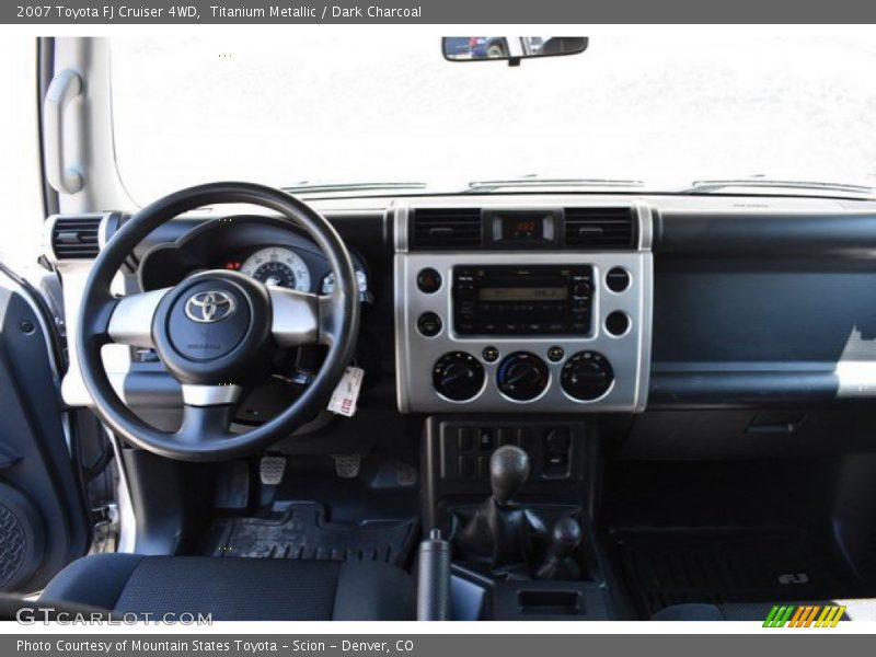 Titanium Metallic / Dark Charcoal 2007 Toyota FJ Cruiser 4WD