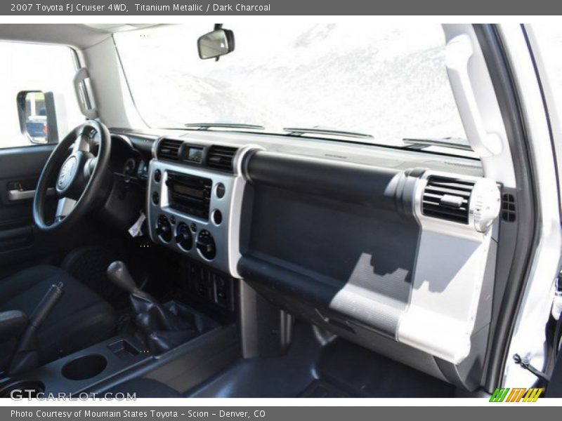 Titanium Metallic / Dark Charcoal 2007 Toyota FJ Cruiser 4WD