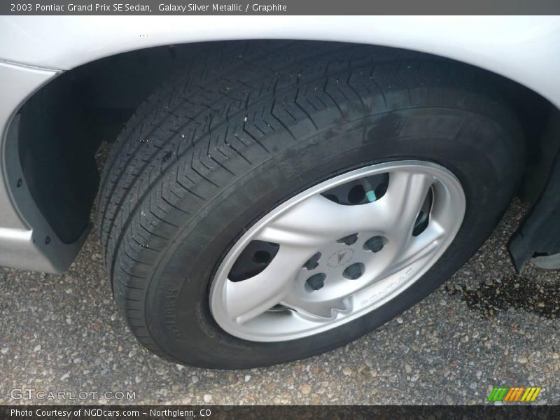 Galaxy Silver Metallic / Graphite 2003 Pontiac Grand Prix SE Sedan